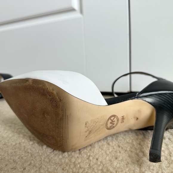 9 1/2 Michael Kors ankle strap heels - Picture 8 of 8